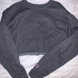 Champion - Cropped Crew Neck Sweatshirt